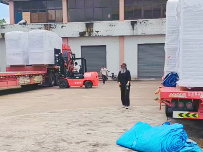 Повні навантаження, доказ важкої роботи.